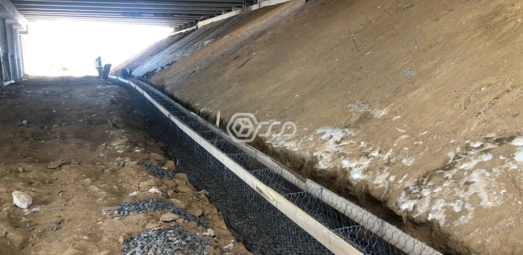 Этап укрепления откосов 12