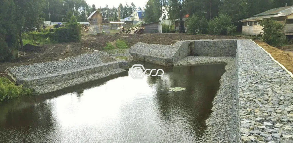 Готовый слип и берегоукрепление в деревне Курапово