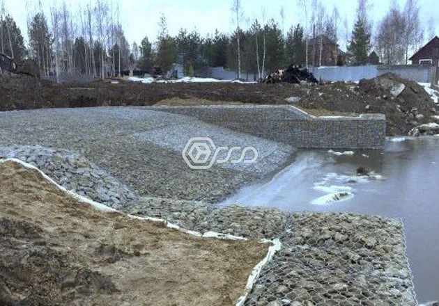 Слип на два судна