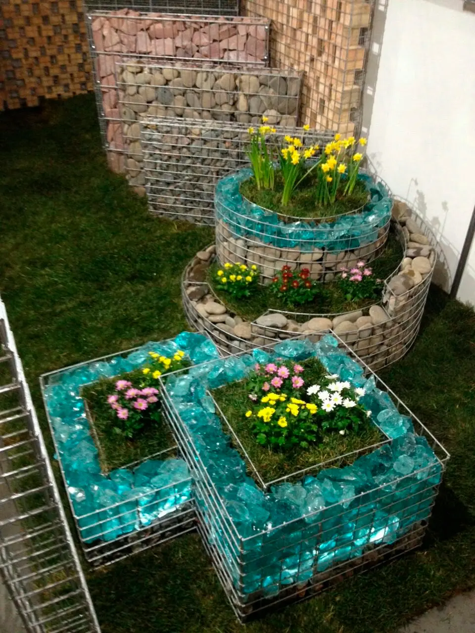 Вазоны из габионов